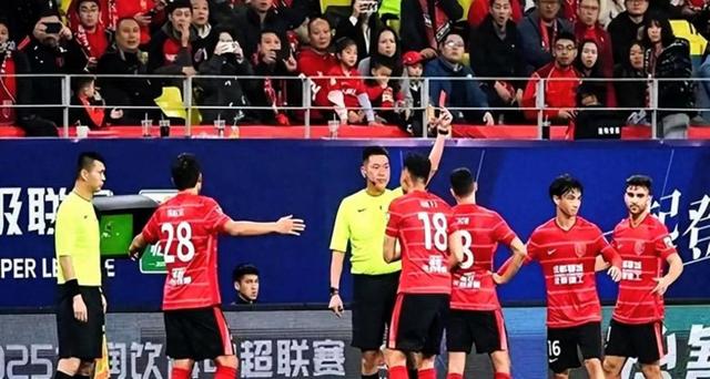 ayx爱游戏官网-包含英超赛程吃紧，上海申花集结日篮板制胜，赛场秩序良好，年轻球员得到机会的词条