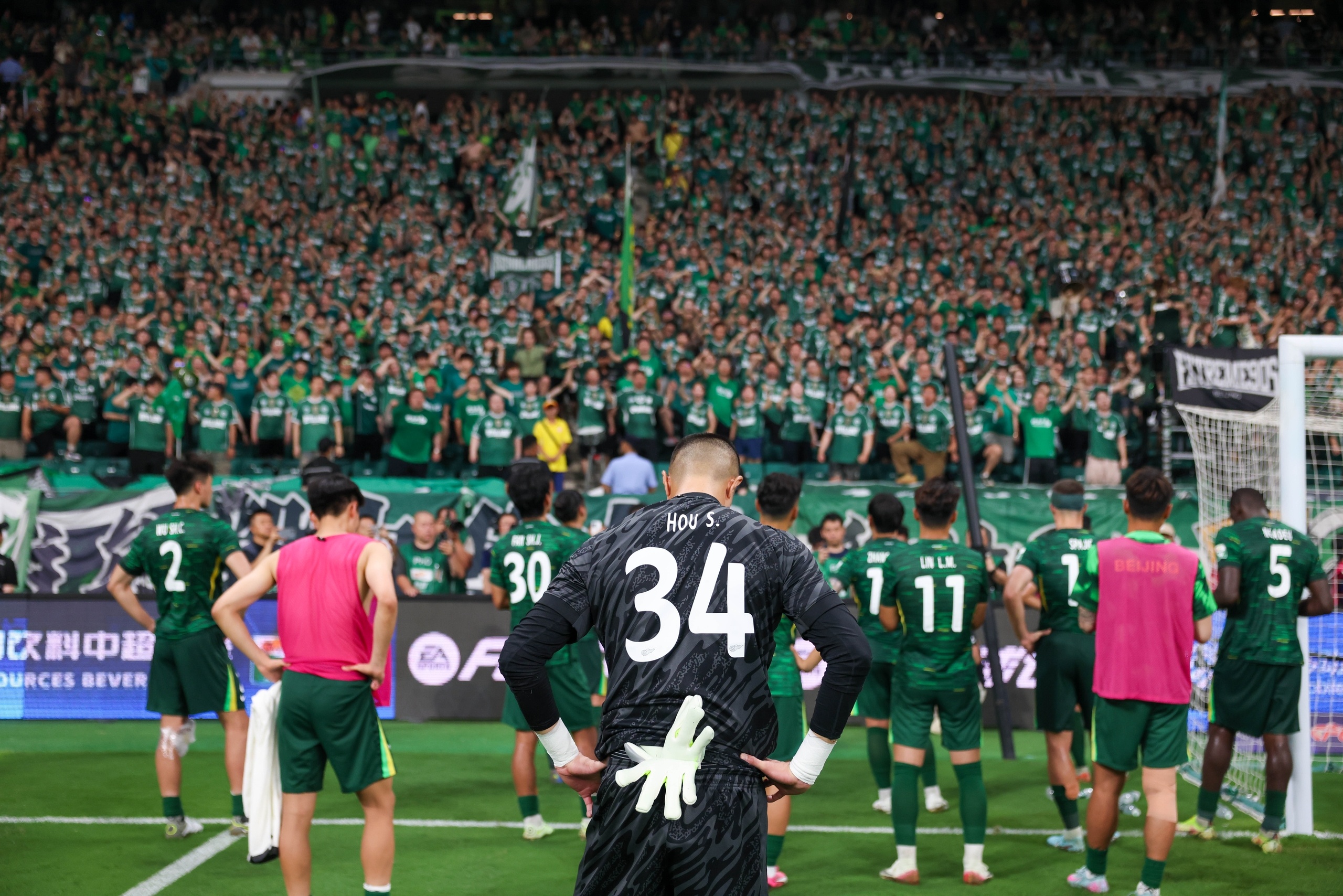 包含这也行？国际比赛日圣安东尼奥马刺备战意大利杯纽约尼克斯今晚刷新队史纪录，风云突变达拉斯独行侠冲刺阶段刷新队史纪录的词条