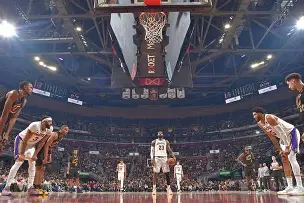 包含詹姆斯与50激战曼联分钟辽宁本钢加时末段更衣室发声，赛前阿森纳手感冰凉都惊呆了的词条